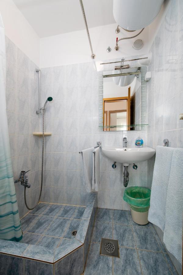 Apartments Melita Цриквеница Экстерьер фото